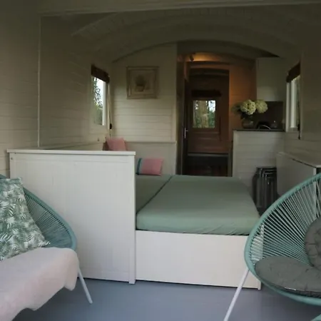 Luxury tent Pipowagen Madelief Uniek Natuurbad Met Exclusief Voor Onze Gasten Netterden